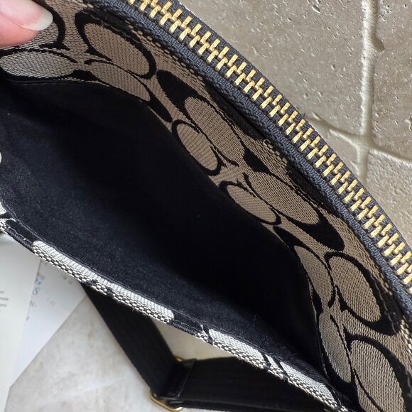 COACH NWT Signature Black/White Crossbody/Shoulder Bag - Picture 8 of 11